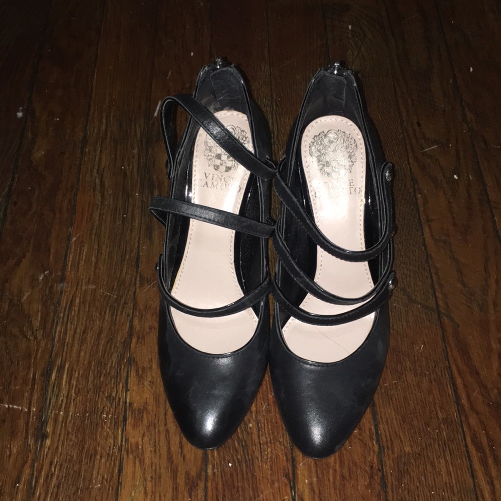 Vince Camuto Black Pumps